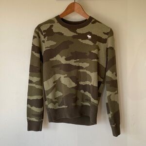 Abercrombie kids boys long sleeve camo sweater
